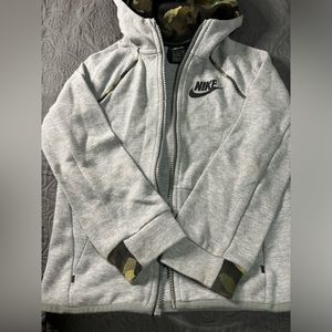 NIKE TEC SWEATER